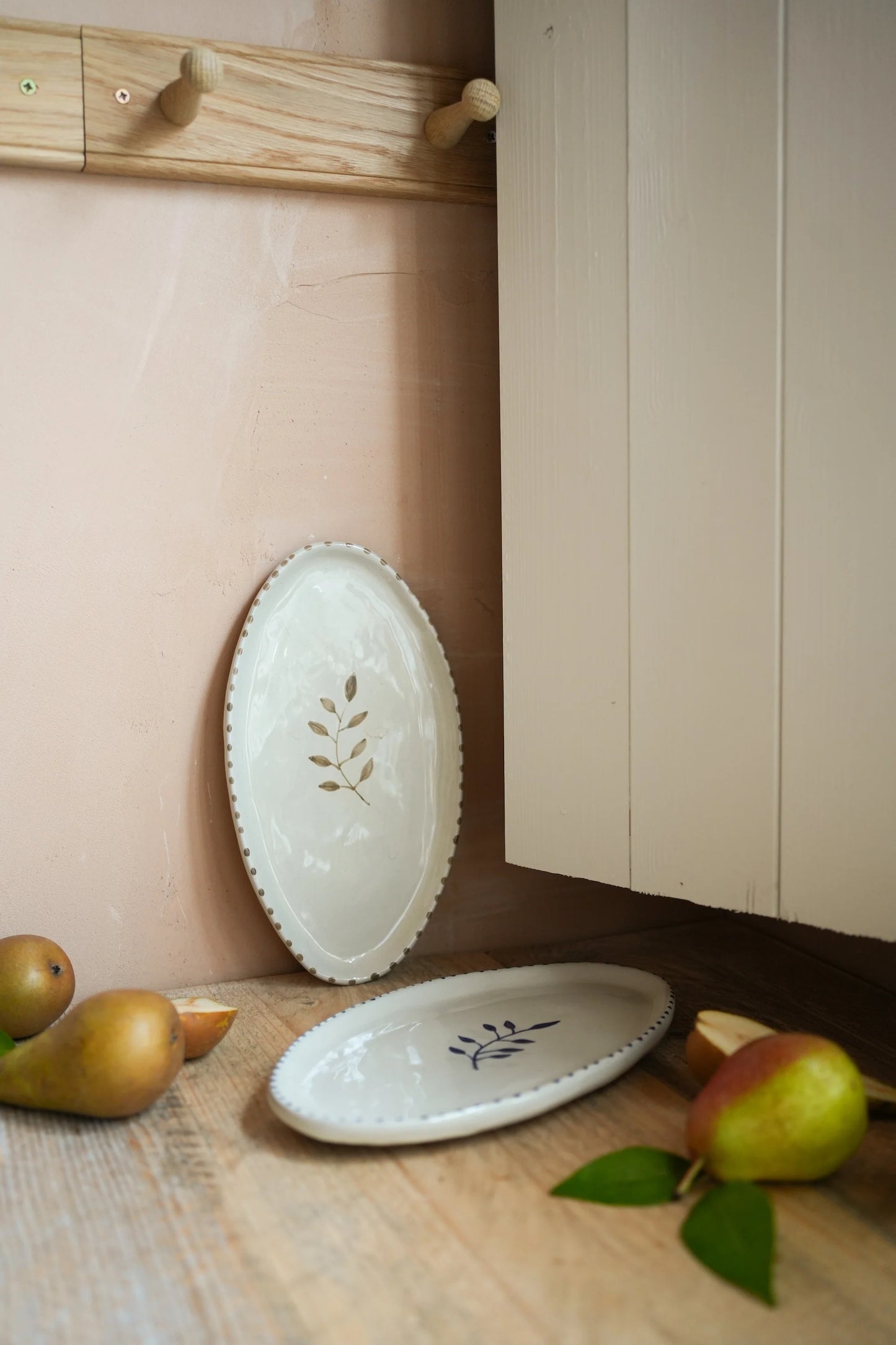 Natural Botanical Plate