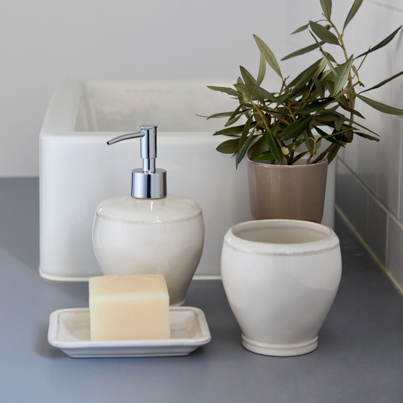 Dove White Soap Dish