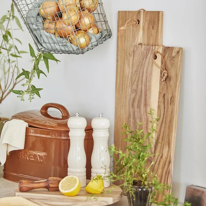Salt & Pepper Mills Cream