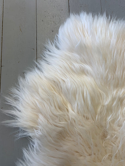 British Natural Sheepskin Rug