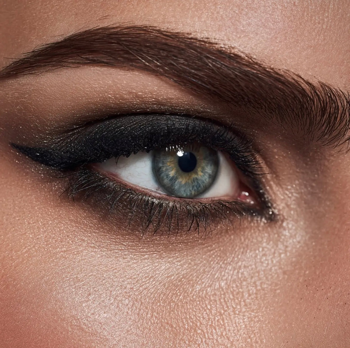 Lola Waterproof Eye Pencil