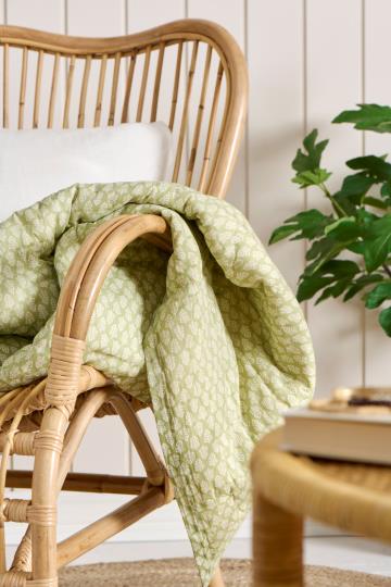 Green Floral Sofa Quilt