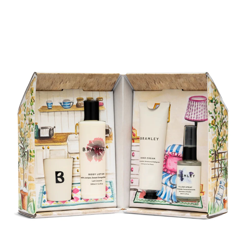 Bramley Little Christmas Cottage